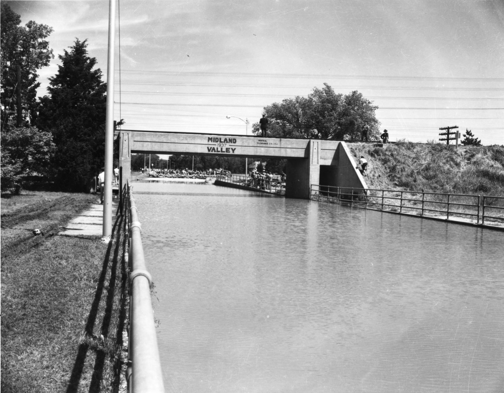 1957